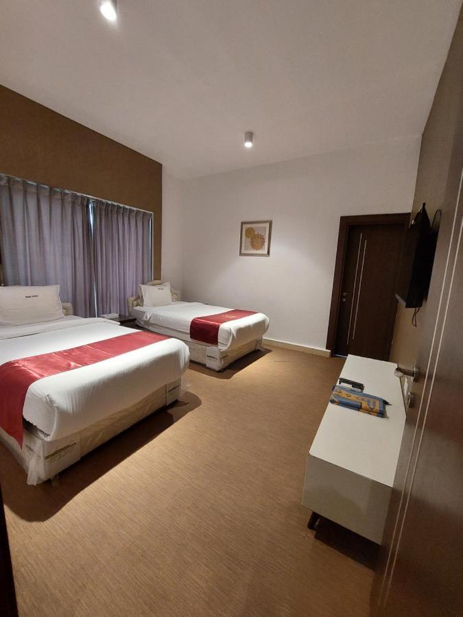 Appart hôtel Eman House *